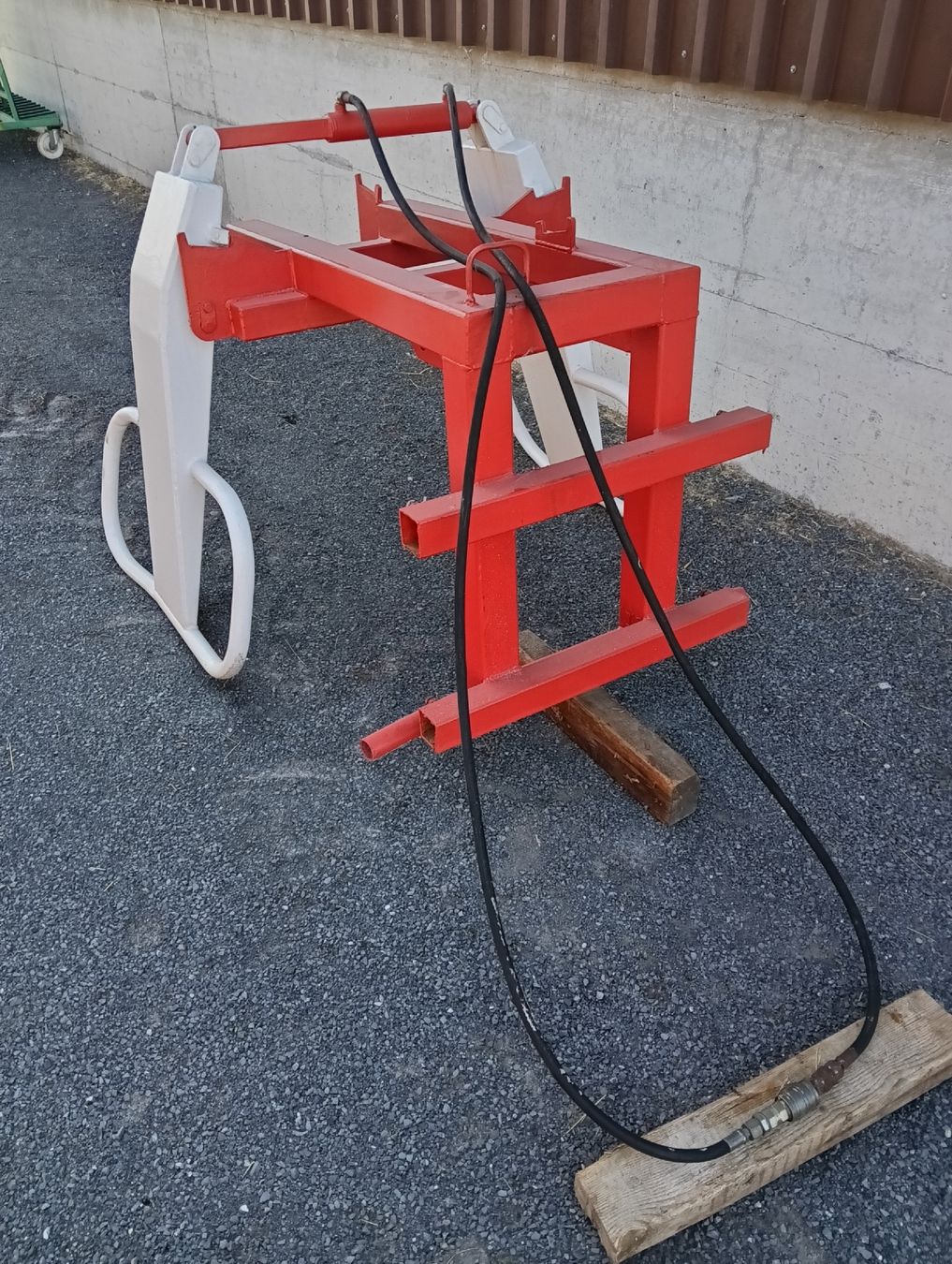 Chargeur de ferme: Ballenzange, Quaderballenzange, Hoflader, Frontlader  – D'occasion à Küssnacht am Rigi par HNHUS 1