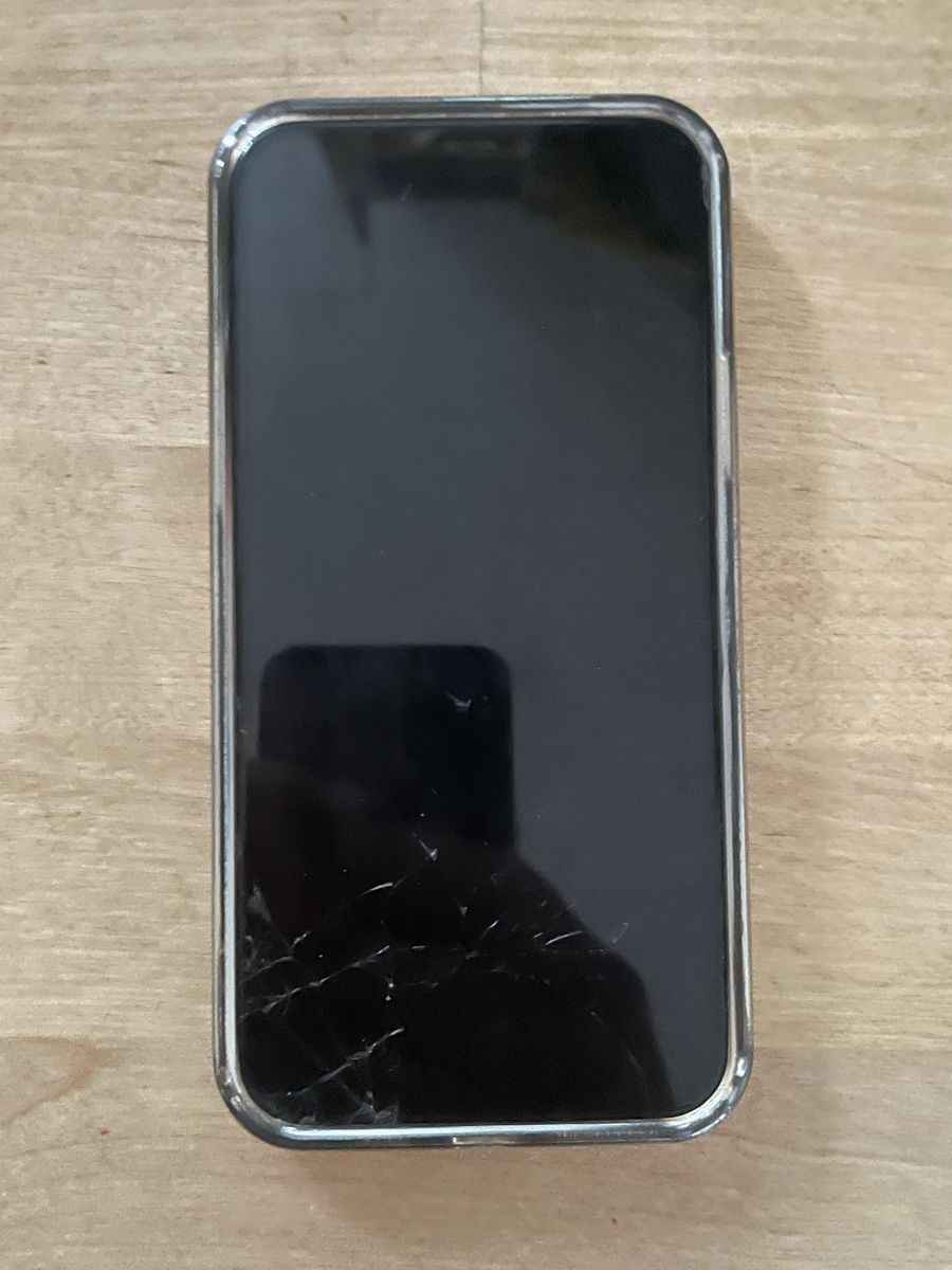 Apple Telefoni cellulari / Smartphones: iPhone 11 Pro display cracked - ideal for parts – Difettoso da Windisch venduto da rub_xx2h 2