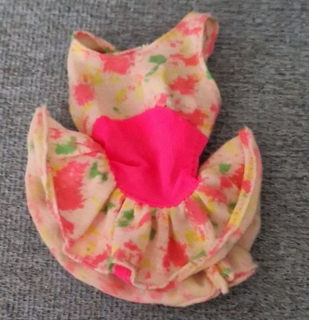 Puppen: Robe pour Barbie  – Gebraucht aus Couvet von Pioune