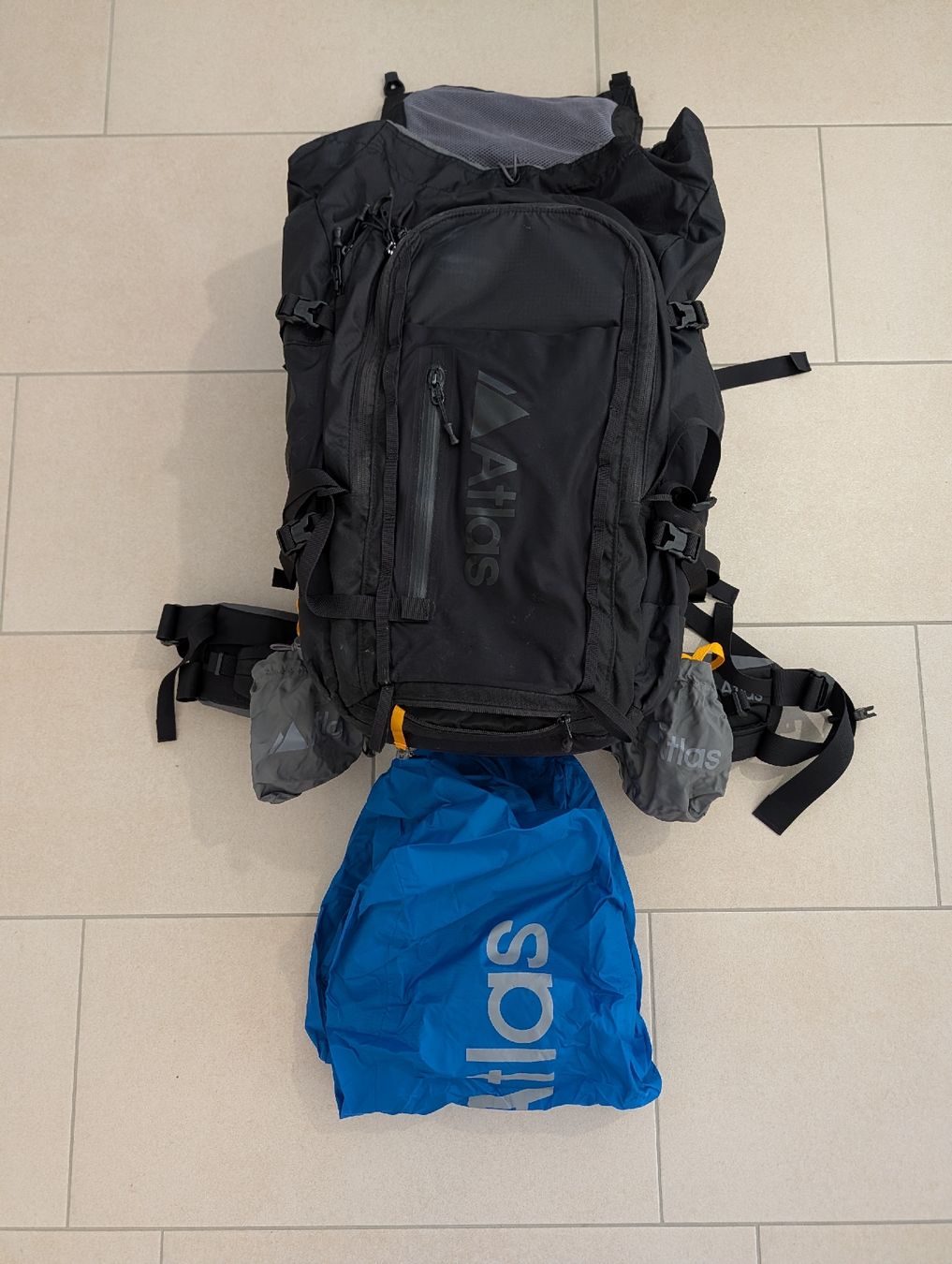 Zaini: Atlas Adventure Backpack (Medium) – Usato da Niederteufen venduto da dom_vkt5 1