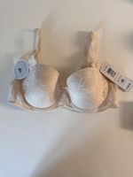TRIUMPH, Bügel-BH AMOURETTE CHARM, Grösse 90A, Crèmeweiss