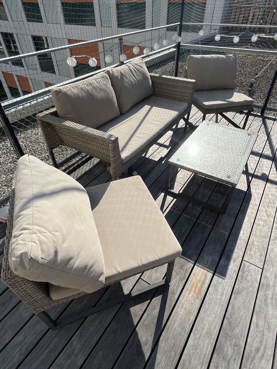 Micasa Sofas: Rattanlounge – D'occasion à Galgenen par aam123