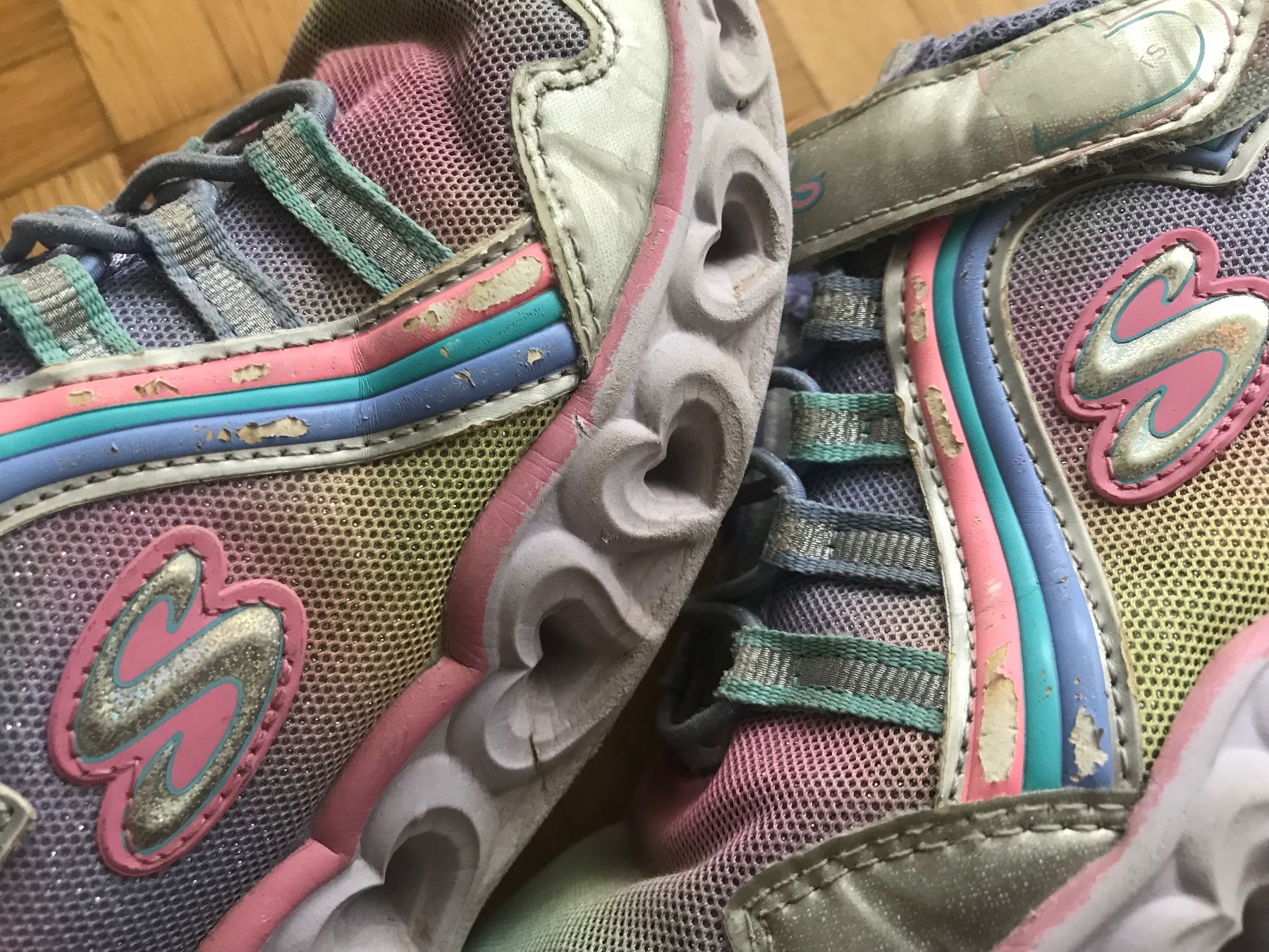 Skechers Scarpe per ragazze: Turnschuhe von Skechers Grösse 32 – Usato da Emmenbrücke venduto da Hathor123 9