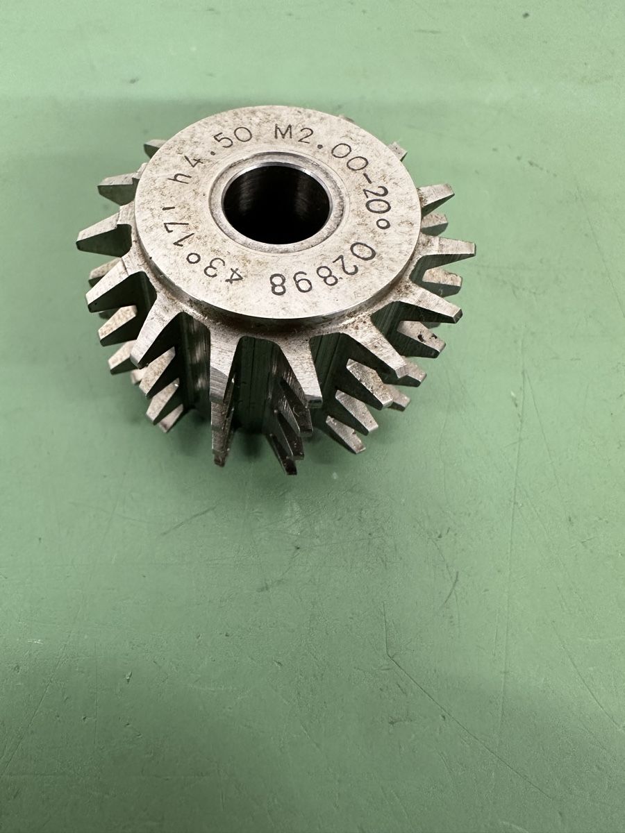 Tutti gli attrezzi: Mikron Gear Hobbing Cutter M2. HSS – Usato da Aarberg venduto da SNMachines 1