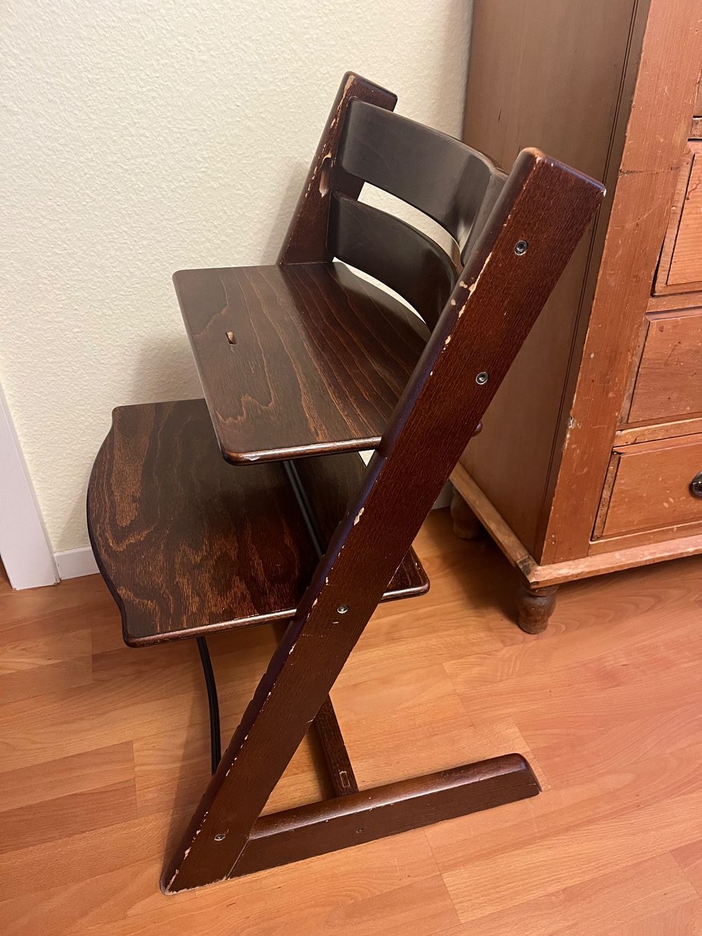 Stokke Seggioloni: Stokke Tripp Trapp Kinderstuhl – Usato da Cham venduto da knonauerstrasse 2