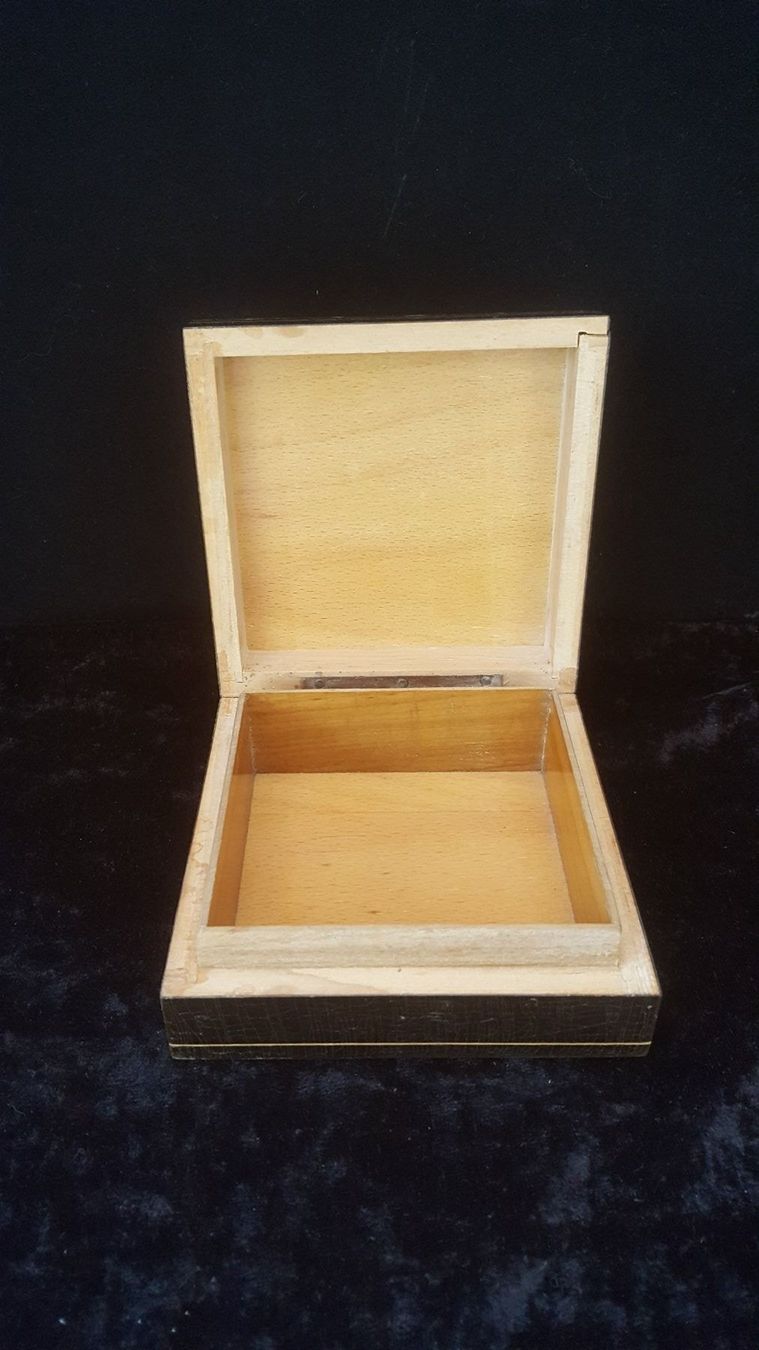 Holzartikel: Holzschachtel mit Ornamenten – Gebraucht aus Reinach von 3Guggerli 1
