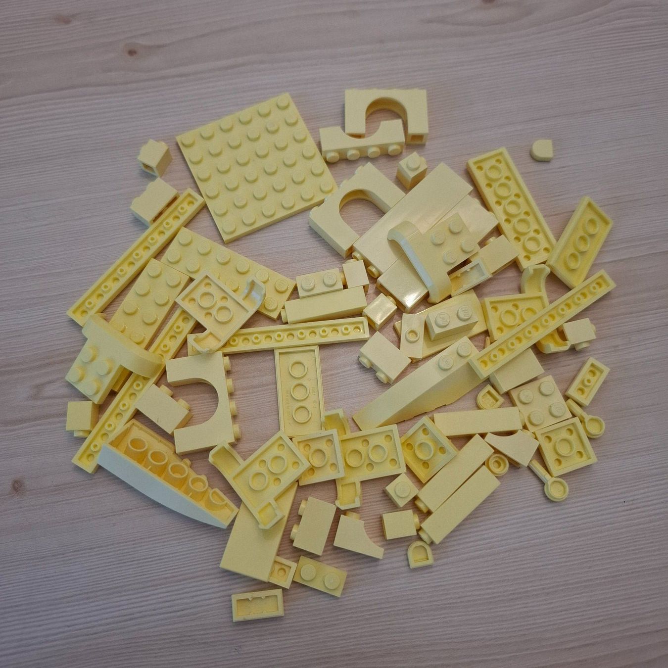 Lego Kit di costruzioni: LEGO Bausteine hellgelb gemischt 65 g – Usato da Winterthur venduto da gmarco232