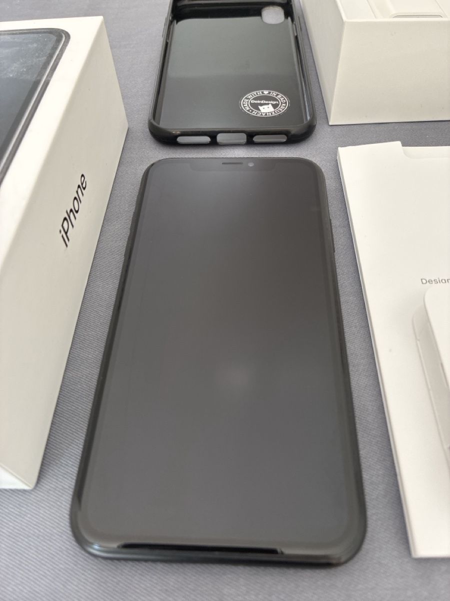 Apple Telefoni cellulari / Smartphones: Apple iPhone XR Black – Usato da Breil/Brigels venduto da Bergziege7165
