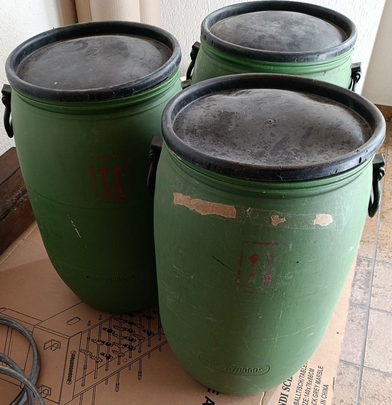 Accessori: Retro-Industrie-Kunststofffässer grün – Usato da Olten venduto da Astrith 2