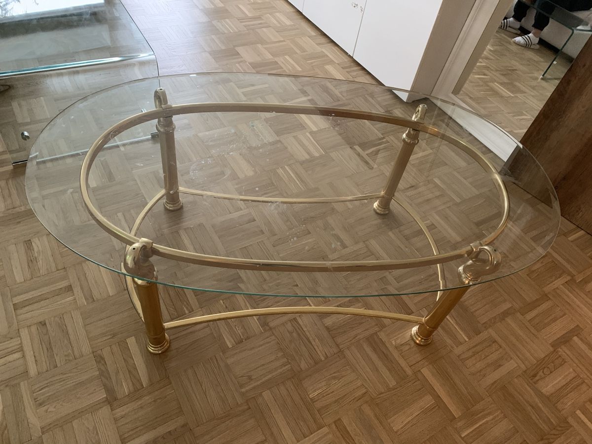 Tische: Couchtisch Glas Metall gold – Gebraucht aus Rottenschwil von Yoshiworks