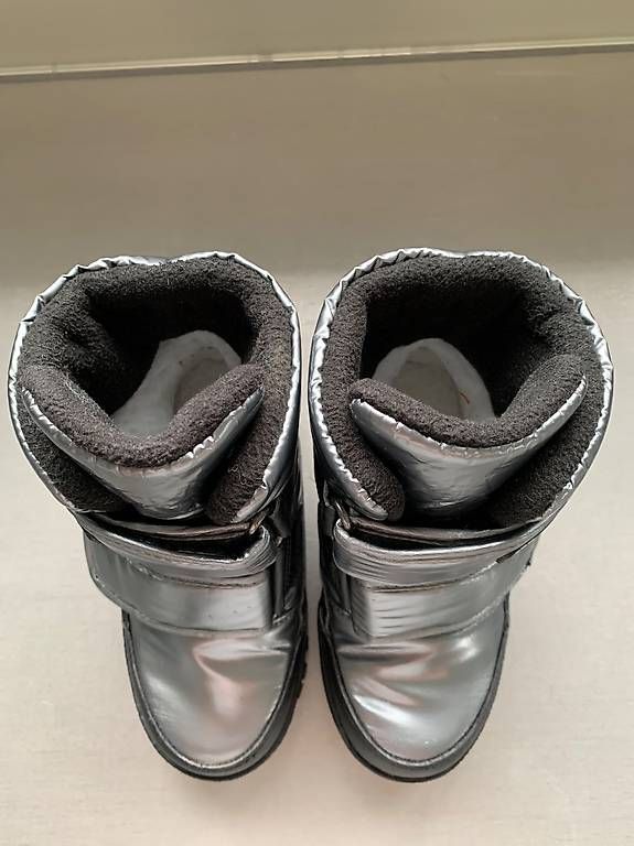 Tommy Hilfiger Scarpe per ragazzi: Neuwertige Tommy Hilfiger Winterstiefel – Nuovo (secondo la descrizione) da Altendorf venduto da Pippa4 4