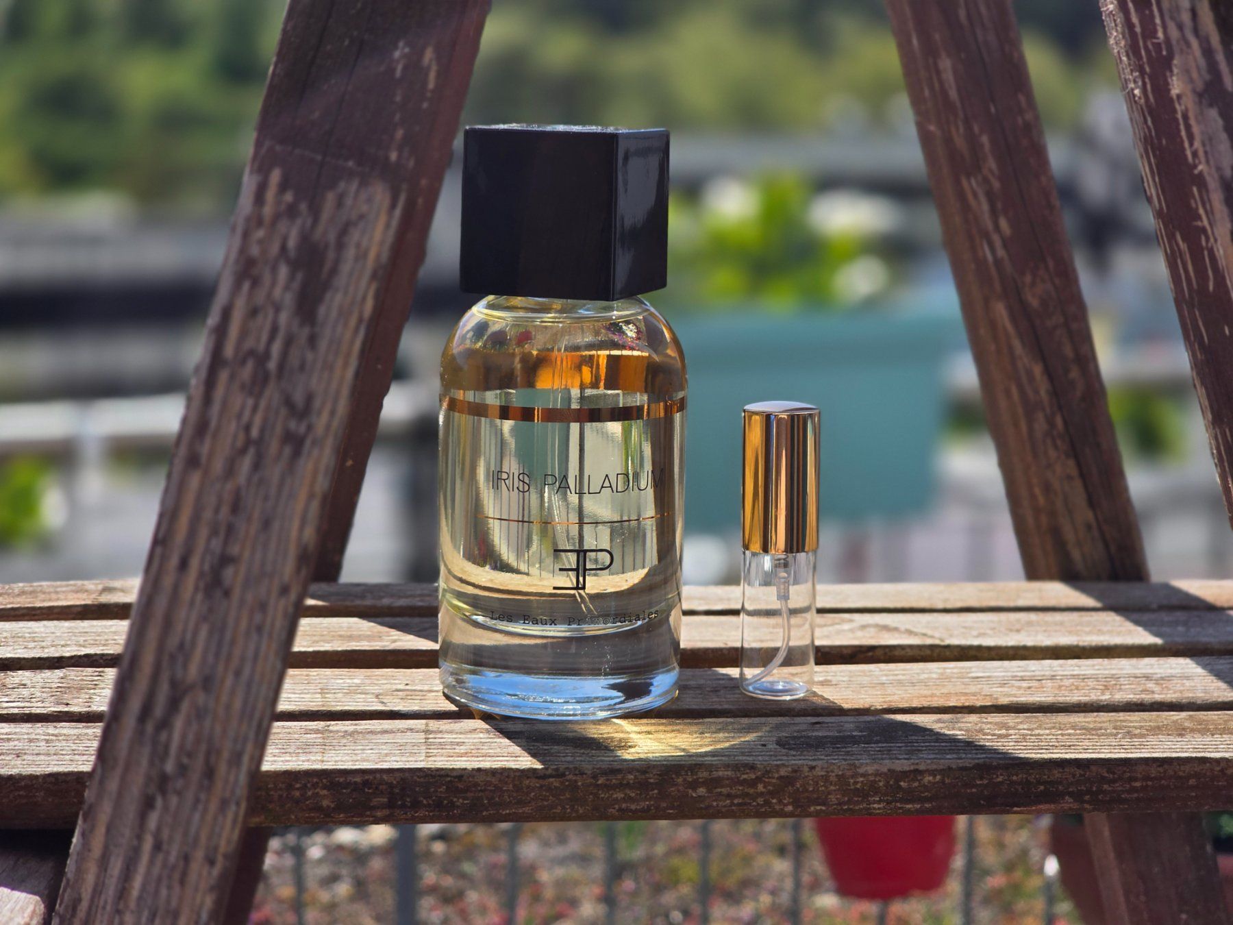 Profumi & Eau de Toilette: Les Eaux Primordiales - Iris Palladium - 5ml – Nuovo (secondo la descrizione) da Winterthur venduto da FragranceLUXE