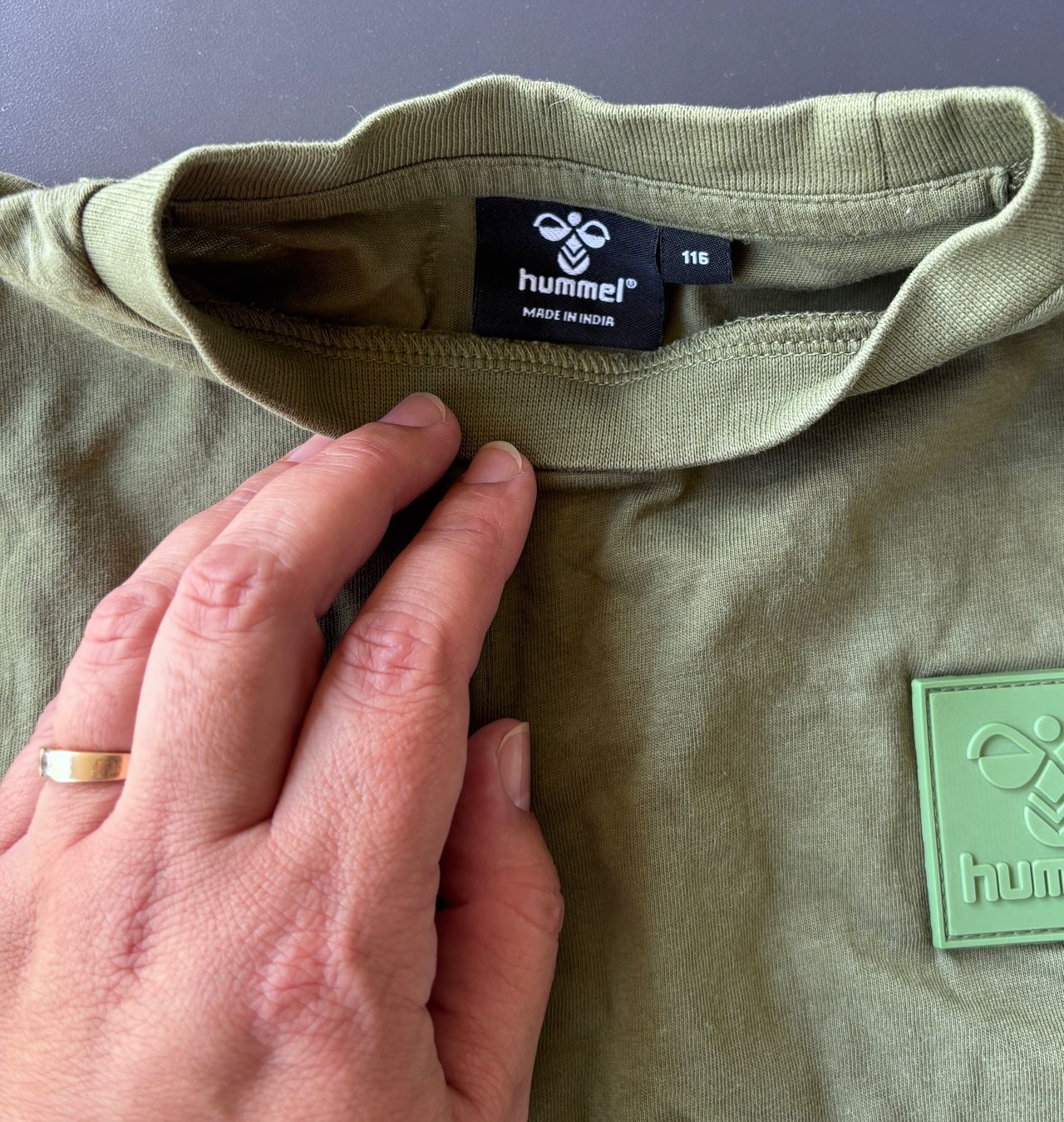 Hummel Hemden, T-Shirts & Polos: Hummel Baumwolle tshirt, Gr 110 – Gebraucht aus Brugg AG von tsannen