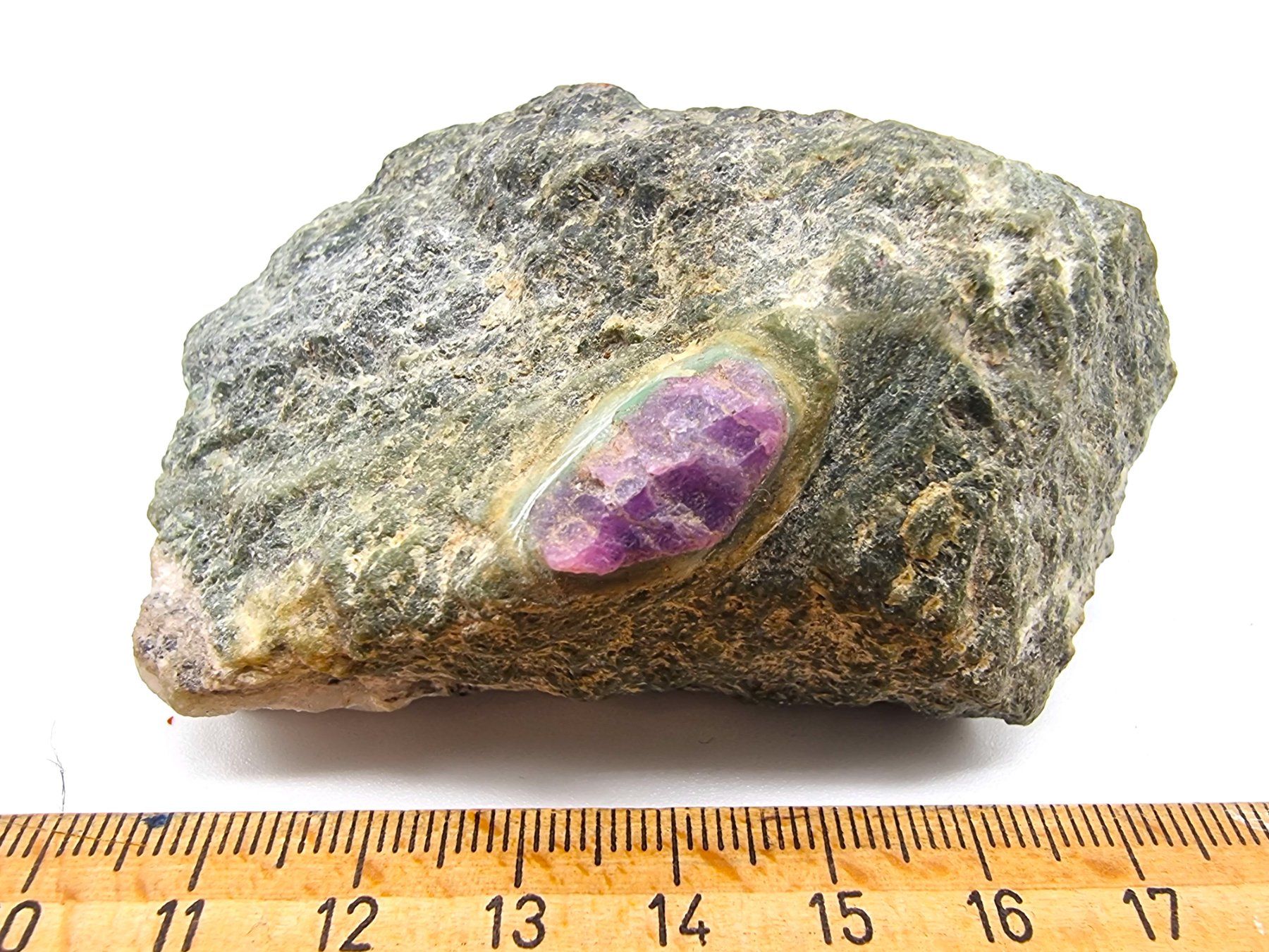 Minerali & Pietre curative: Corundum from Madagascar – Usato da Figino venduto da minshop 2