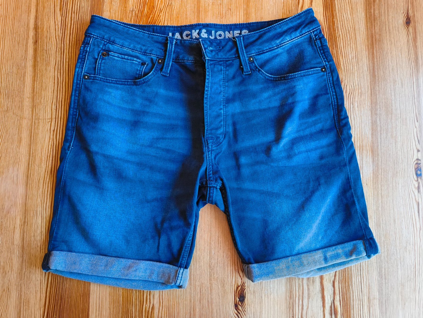 Jack & Jones Hosen: Herren Shorts Jack & Jones – Gebraucht aus Zürich von san_7jn8