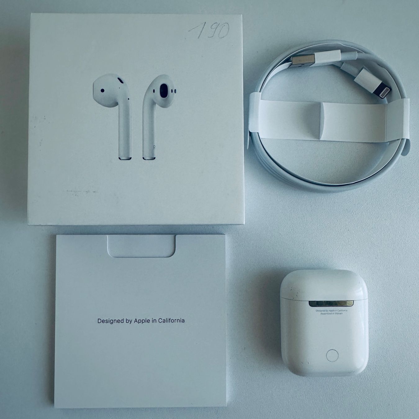 Apple Cuffie: Original Apple AirPods 2 Kopfhörer Wireless Lightning Kabel – Usato da Basel venduto da MY.AIRPODS.SHOP