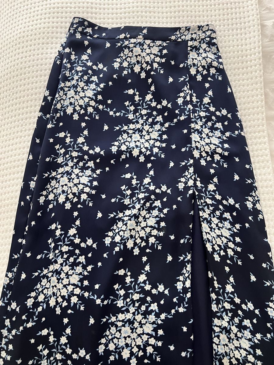 Röcke: Bcbgmaxazria skirt – Gebraucht aus Zurich von amf_k7k2 1