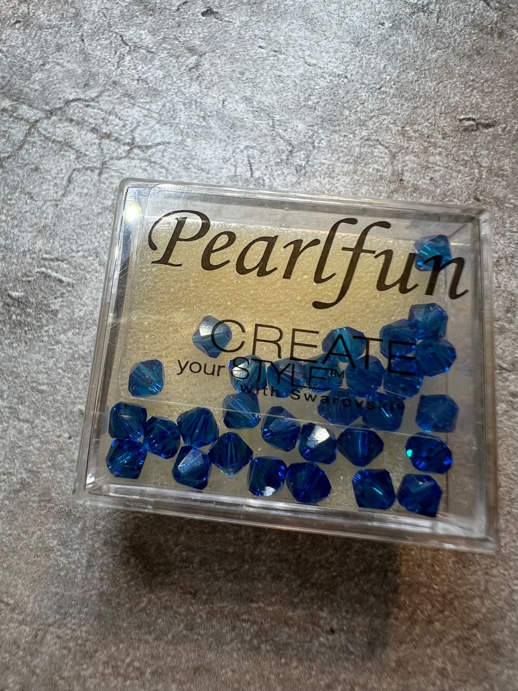 Perles (synthétiques): Swarovski Perlen 4mm – Neuf avec emballage d'origine à Stein AG par Anastasia_Asya 1