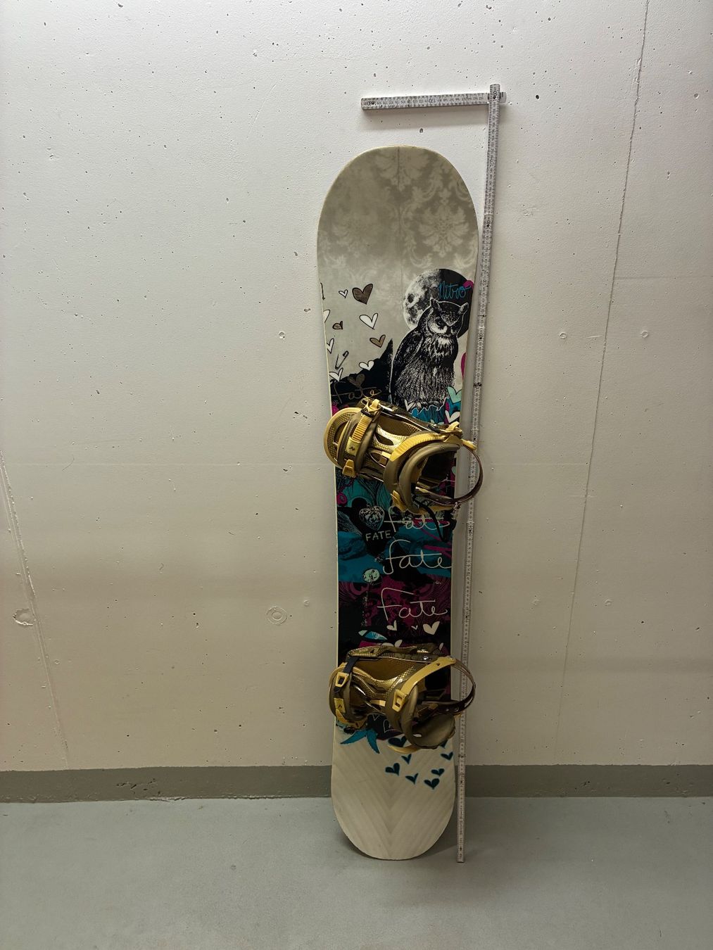 Snowboard Nitro Board: Snowboard mit Bindung gute Zustand 153cm – Usato da Hünenberg See venduto da Linde_03 1