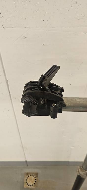 Cavalletti per biciclette: Support vélo béquille atelier – Usato da Charmey (Gruyère) venduto da Freexm 1