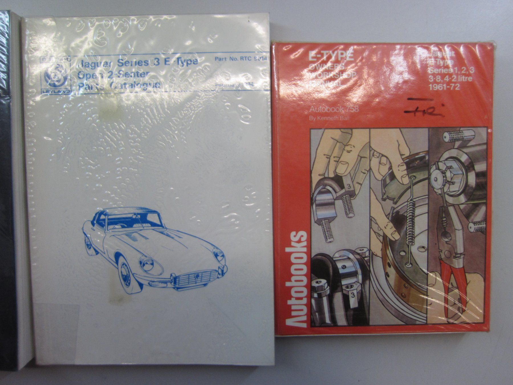 Libri: Jaguar E-Type Literatur – Usato da Kilchberg ZH venduto da Cuculus1 2