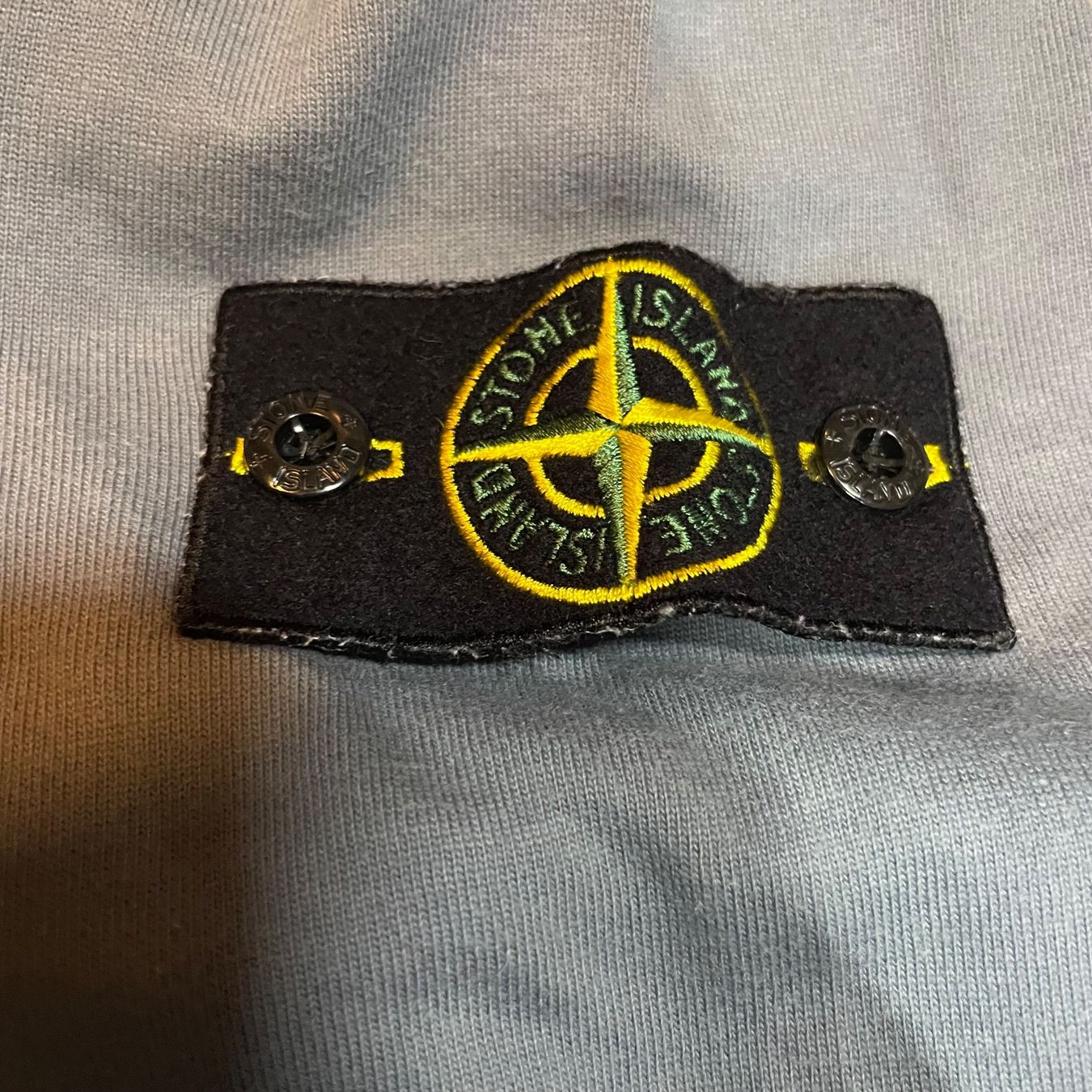 Stone Island Maglioni & Felpe: Stone Island Pullover Grau L Sweatshirt Logo Patch – Usato da Bubikon venduto da SwissSecondLife 5