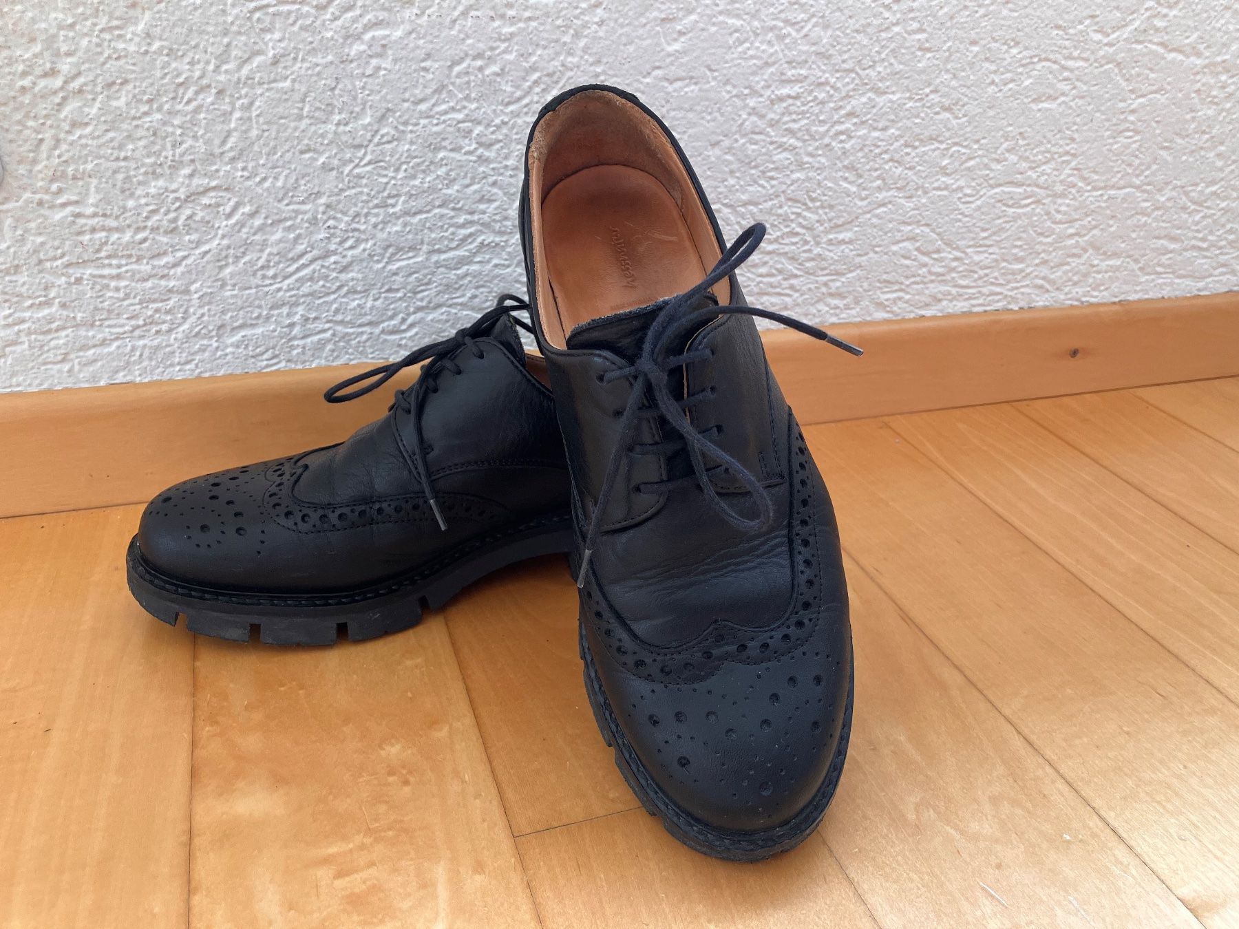 Hessnatur Scarpe da donna: Leder Schnürschuhe, schwarz, Grösse 40 – Usato da Oberlunkhofen venduto da Nuemmiis