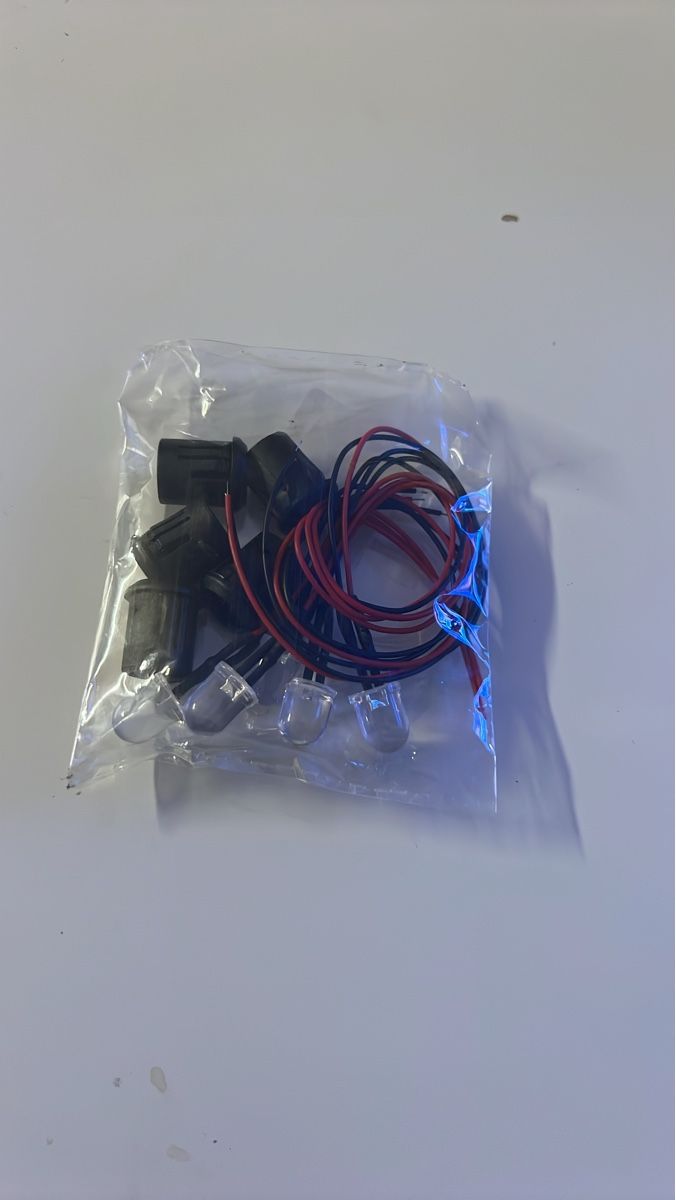 Modellismo RC: 5 Stk LED-Beleuchtungsset Modellbau neu – Nuovo e nell'imballaggio originale da Dietikon venduto da Emoruk