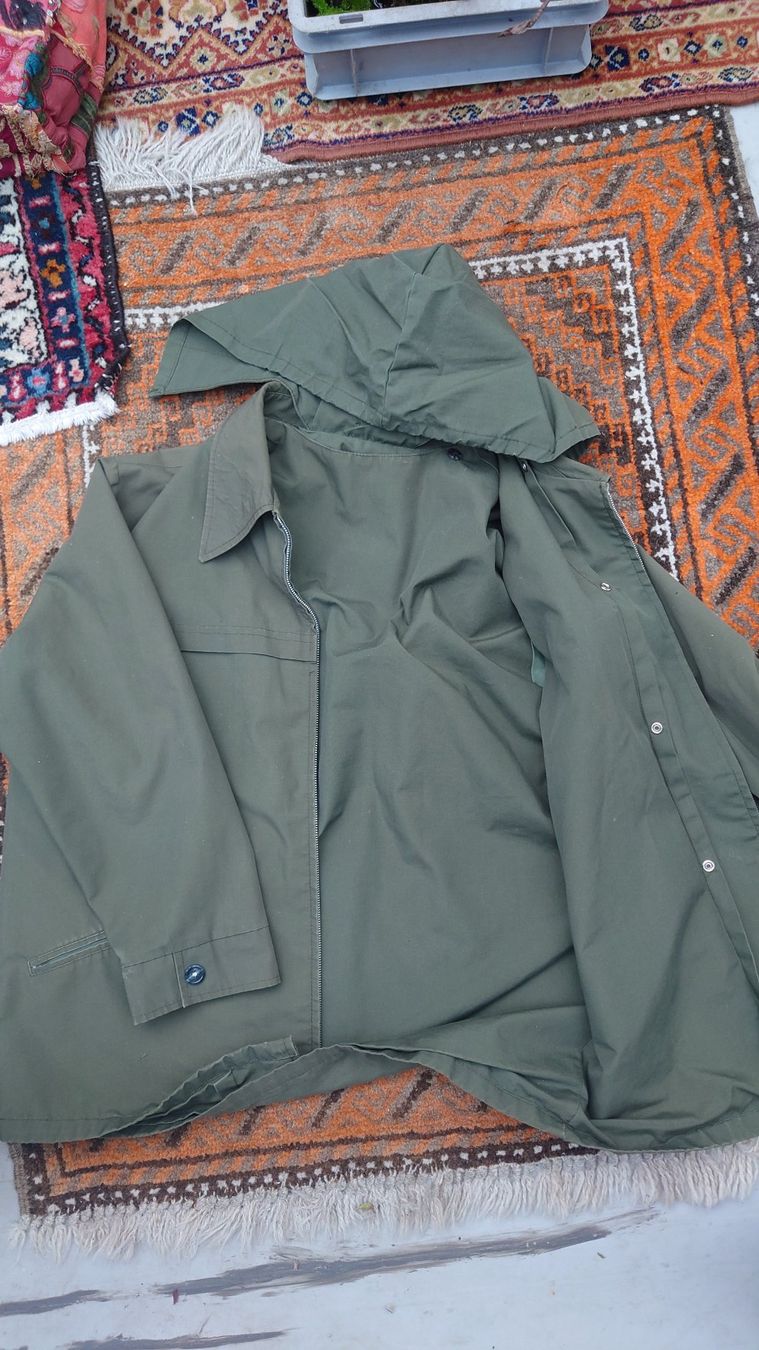 Vestes: Secondhand Jacke mit Kaputze Grösse 52 (M) – D'occasion à Wittenbach par Aberanders 3