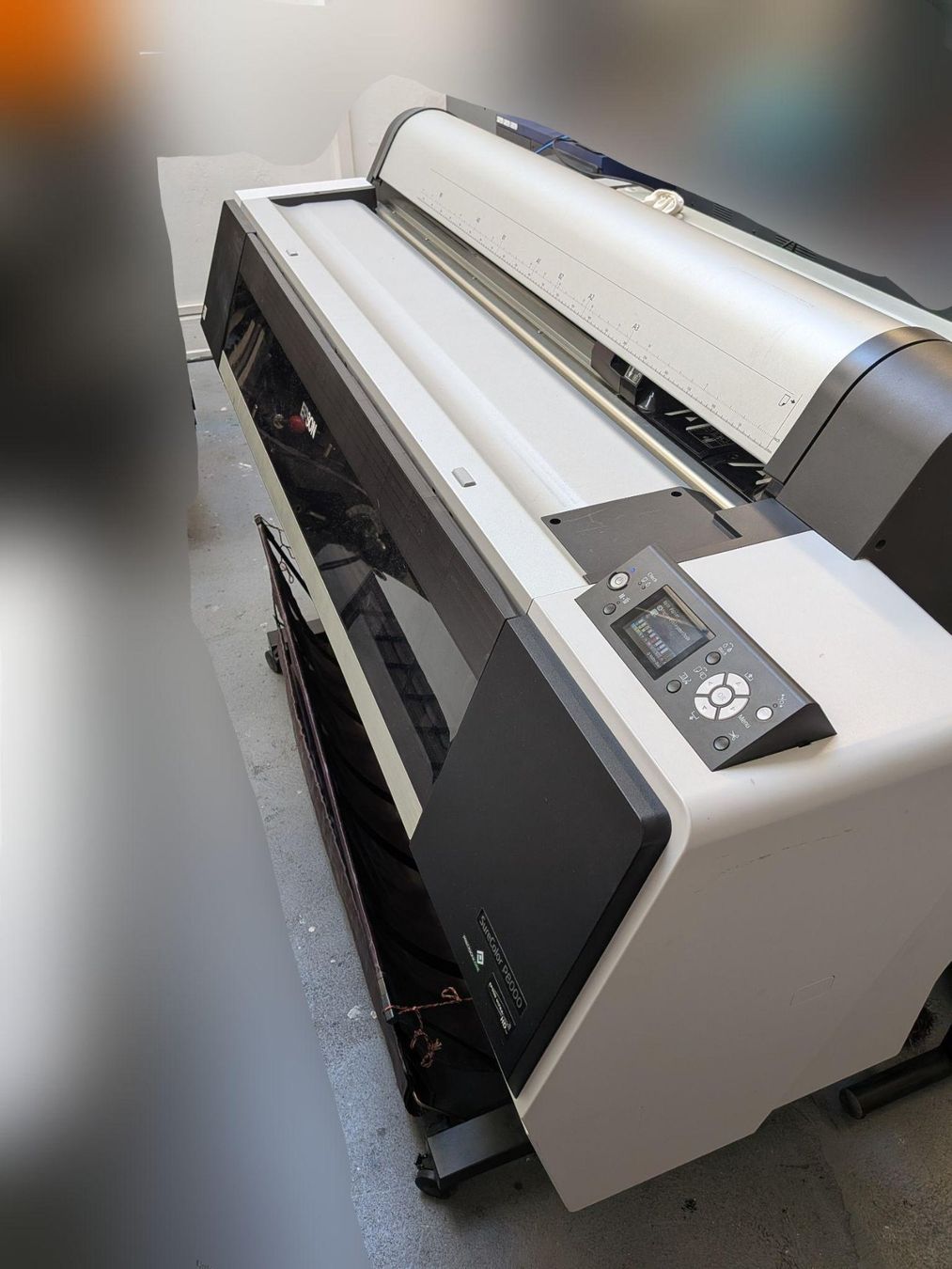 Epson Stampanti: Epson SureColor P8000 Plotter – Usato da Basel venduto da druckkollektiv 3
