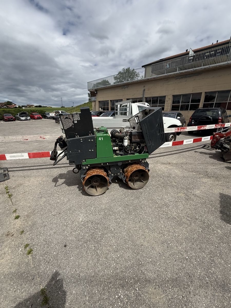 Bomag Alle Maschinen: BOMAG BMP 851 Grabenwalzer  mit 244  Std 2007 – Gebraucht aus Fribourg von agho1