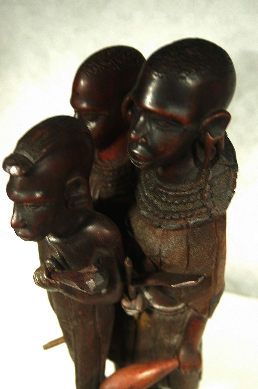 Figuren: Massai Gruppe Holz geschnitzt Kunstobjekt – Gebraucht aus Herisau von Wisen 9