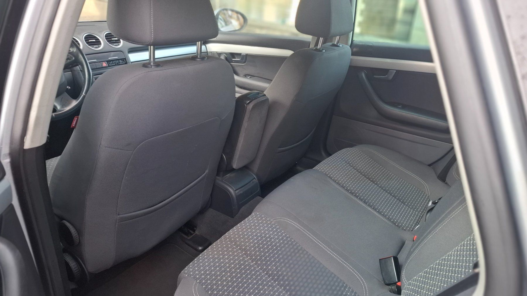 Seat Automobili: Seat Exeo ST 2.0 TDI – Usato da Basel venduto da getridofit1 5
