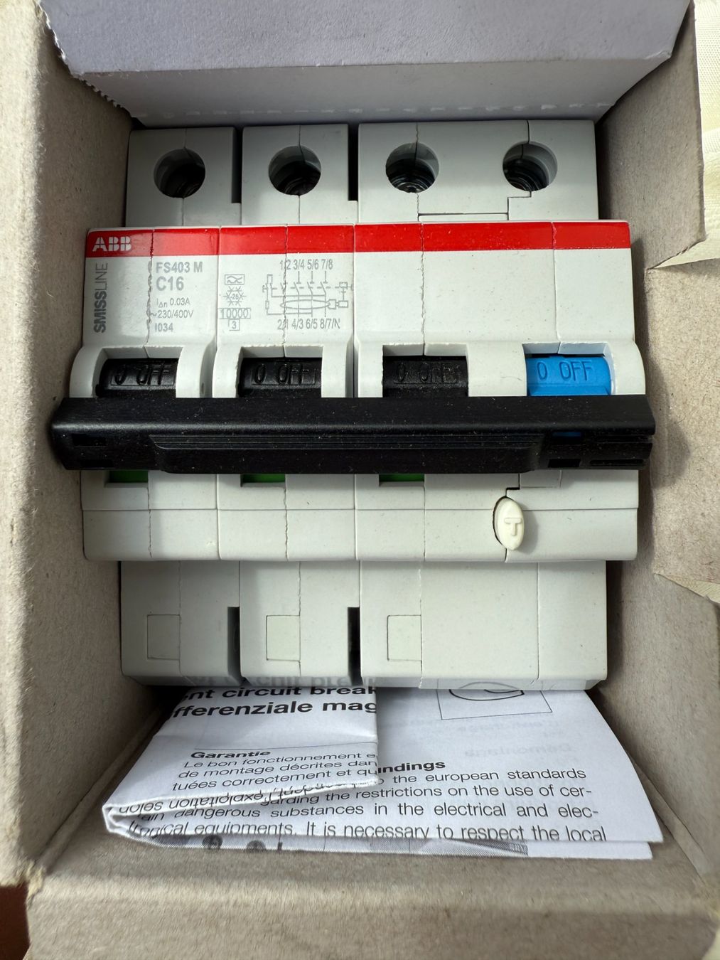 ABB Interruttori: ABB FS403M-C16/0.03 Differentialschalter NEU NP 290.- – Nuovo e nell'imballaggio originale da Vacallo venduto da cri_229f