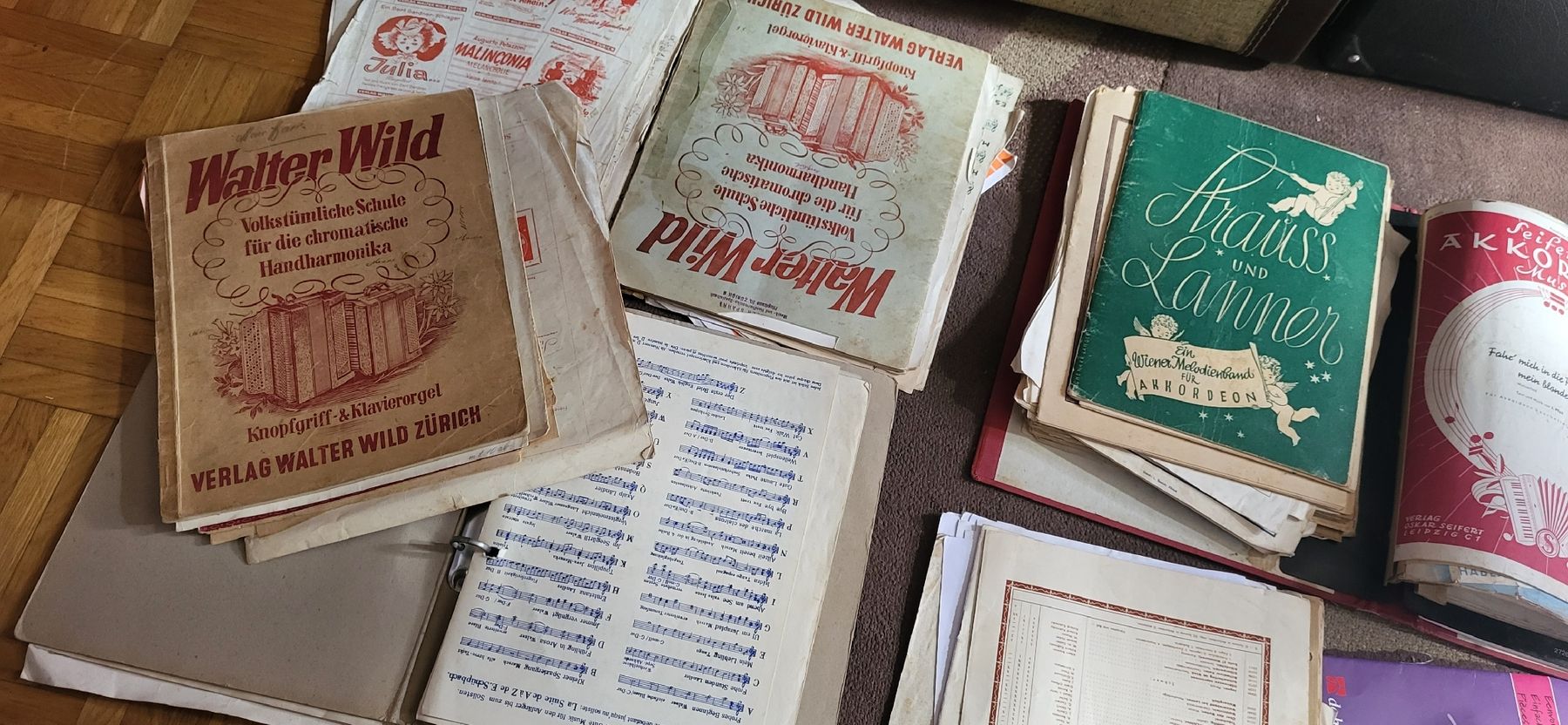 Strumenti musicali: Partition de musique accordéon – Usato da Penthalaz venduto da EvandroLuz