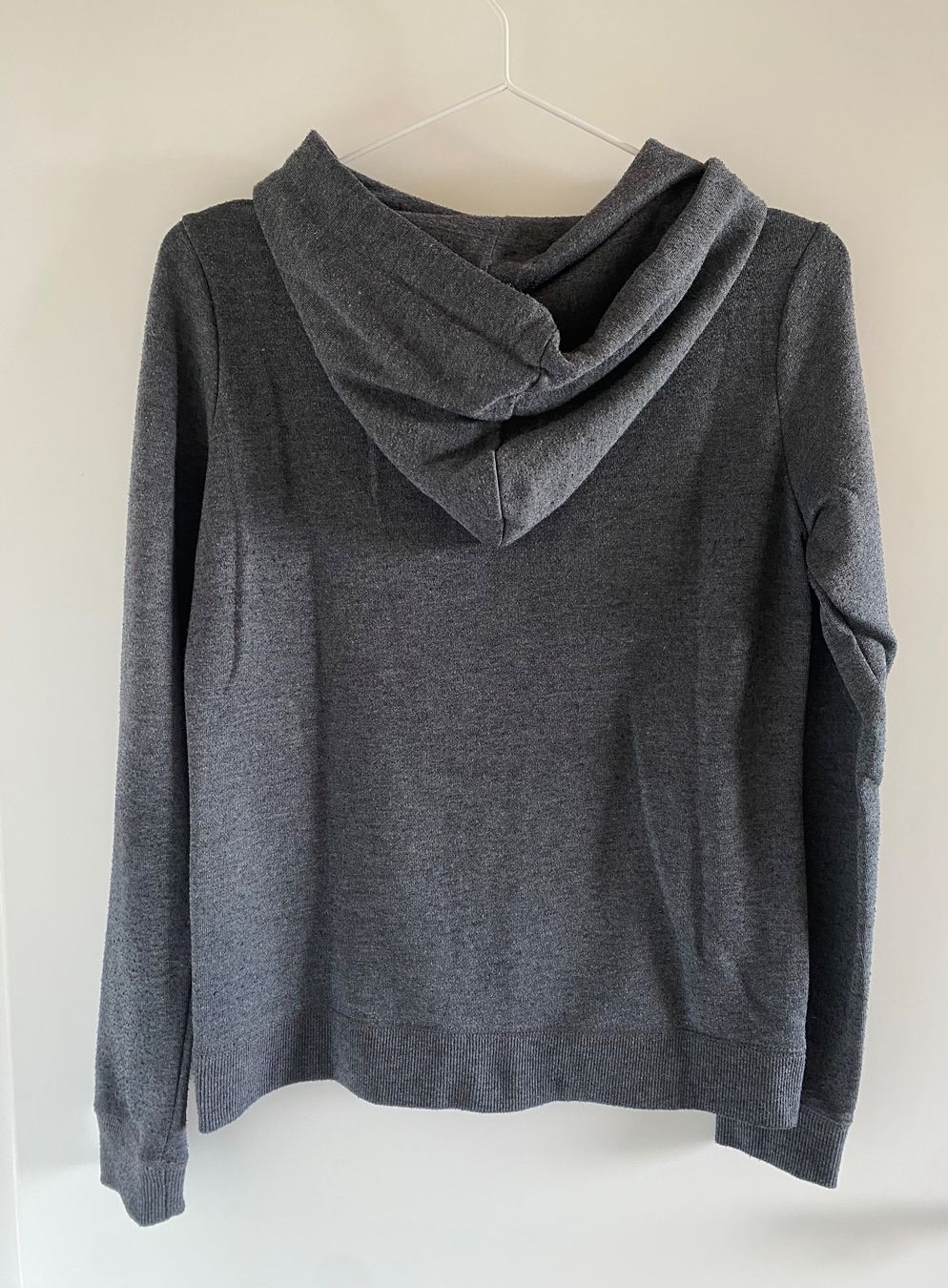 Pullover & Sweatshirts: Zip Hoodie – Gebraucht aus Oberdiessbach von cor_2nrl 1
