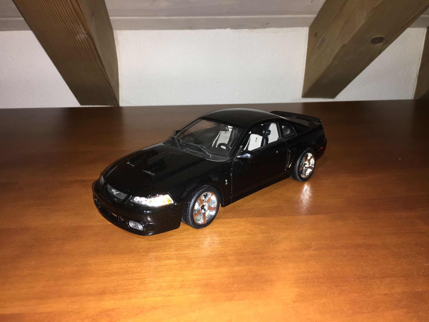 Ford Modellini d'auto: Ford Mustang SVT Cobra 1/18 – Usato da Wohlen AG venduto da PrivatSammlung