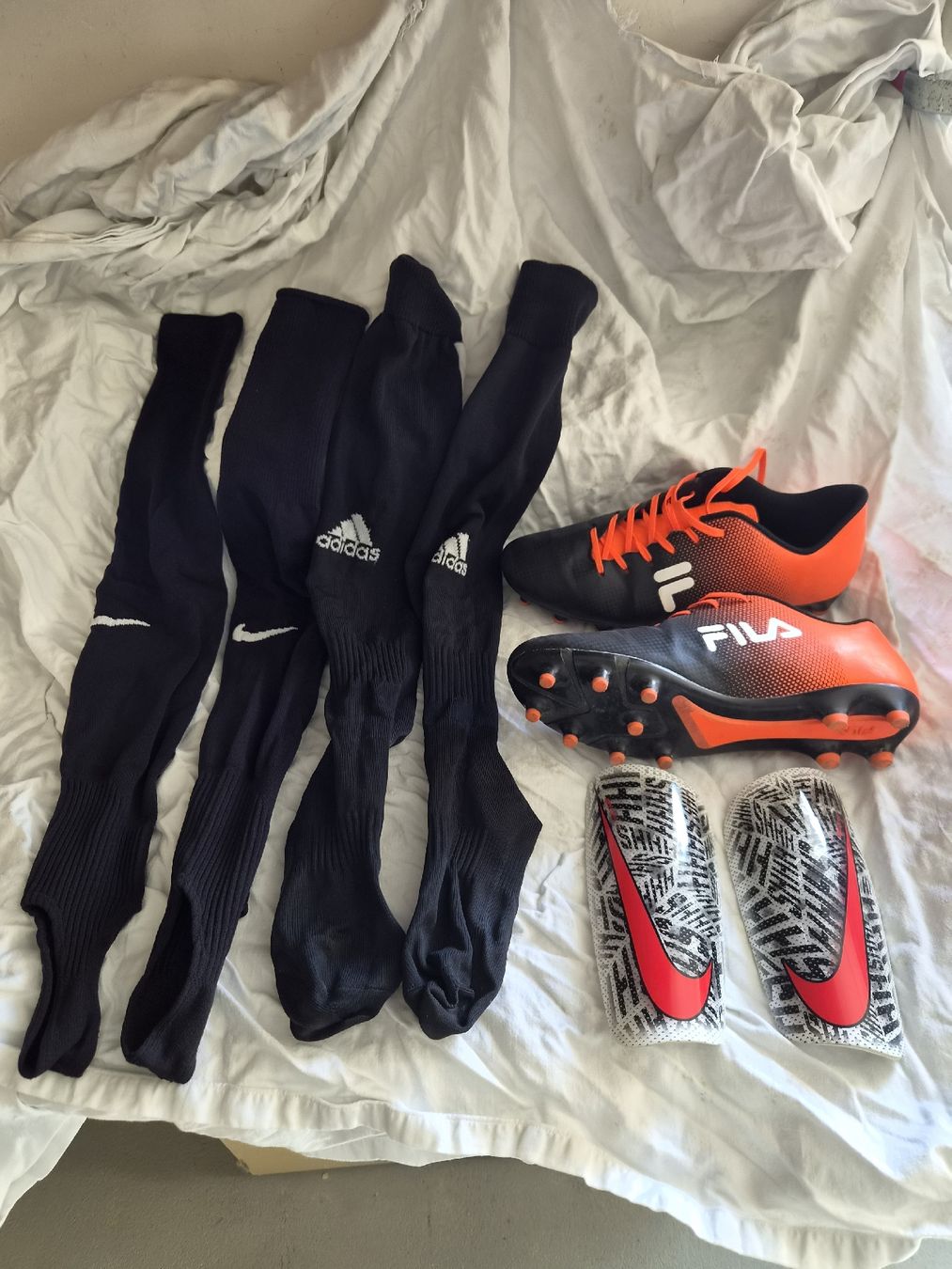 Fila Herrenschuhe: fussball schuhe und mehr  – Gebraucht aus Rüeggisberg von ber_n2r7