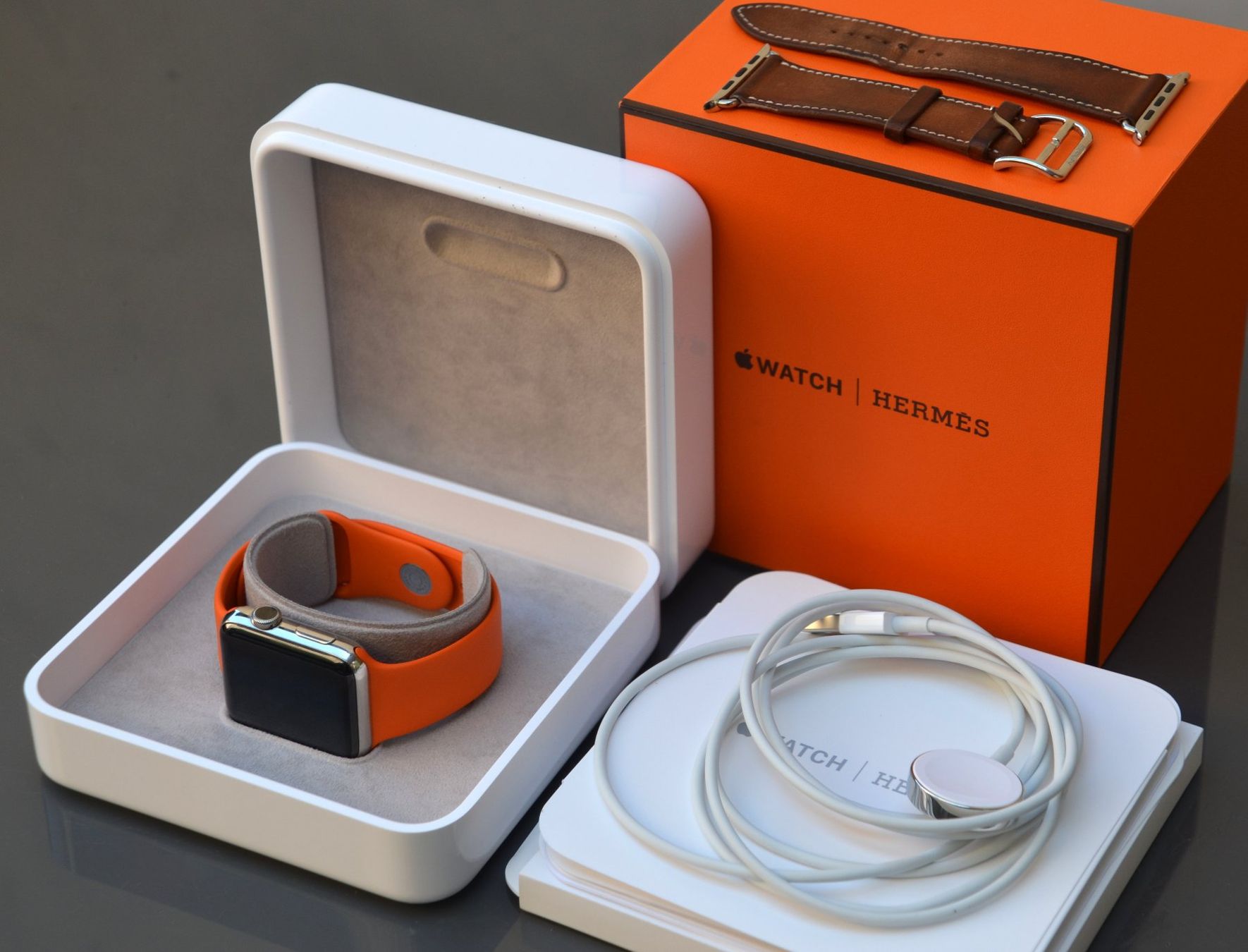 Apple Smartwatch: Apple Watch Hermès Apple Watch Series 2 – Usato da Collonges venduto da Auganien 3