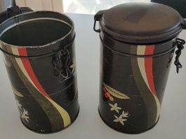 Vintage Dosen Set aus Metall mit floralem Design