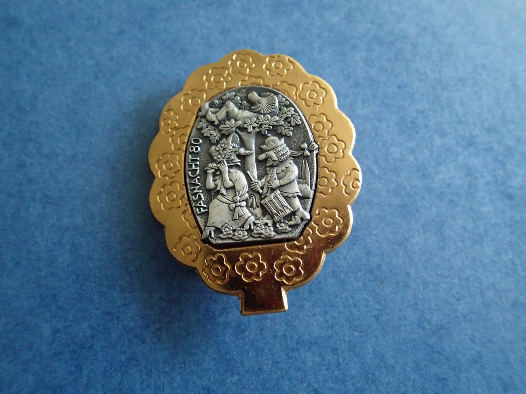 Basler Placchette & Badge: Blaggedde GOLD  1980 – Usato da Allschwil venduto da Salus17