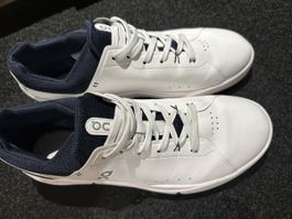 On The Roger Advantage Sneakers Grösse 46