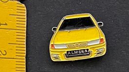 Nissan Almera gelb  /Pin
