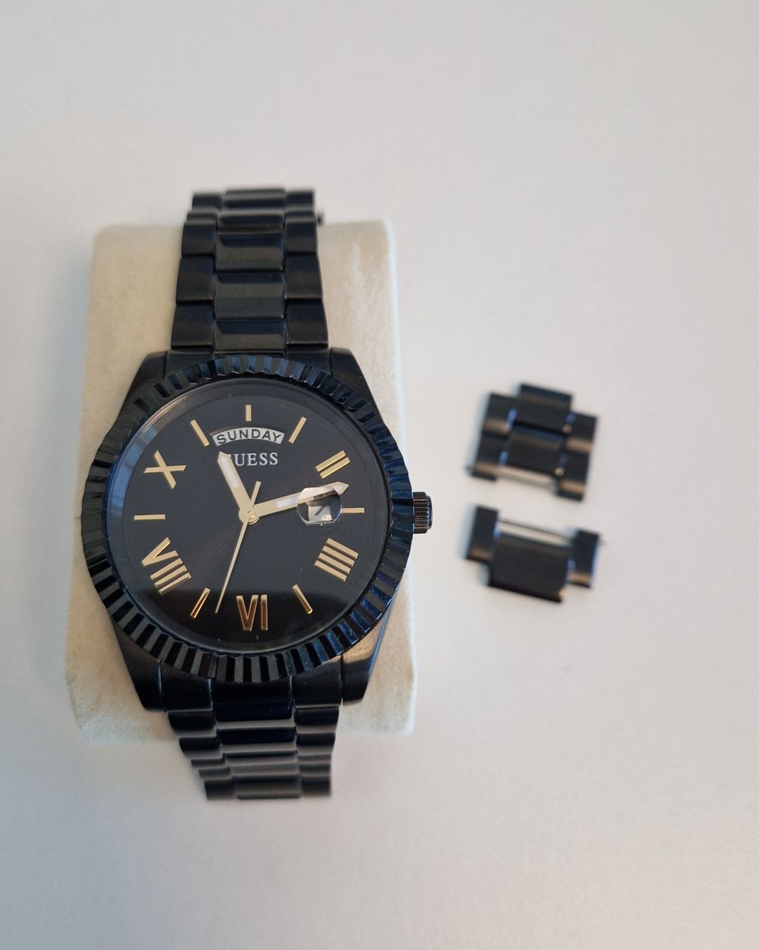 Guess Montres: Guess Uhr schwarz – D'occasion à Otelfingen par 4Tapout 1