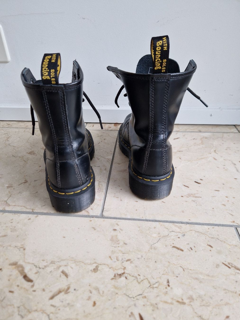 Dr. Martens Damenschuhe: Dr. Martens Boots, Grösse 37 – Gebraucht aus Zürich von PicassoLP 1