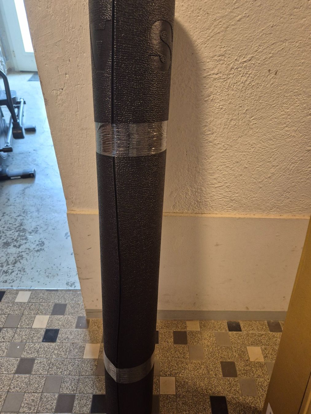 Taurus Tappetini fitness: Taurus Bodenschutzmatte XXL 200 x 100 cm – Nuovo e nell'imballaggio originale da Zuchwil venduto da rut_v2g2 1