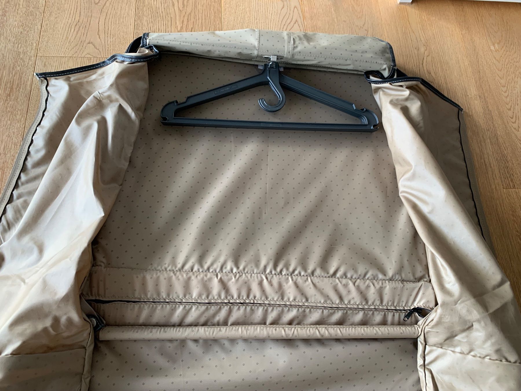 Samsonite Valigie: SAMSONITE Kleidersack wie NEU – Usato da Zug venduto da kuba1972 3
