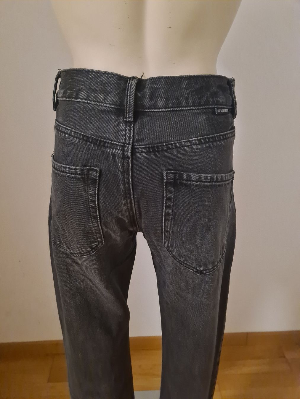 Stradivarius Jeans: Jeans von Stradivarius – Usato da Luzern venduto da asmele2 4