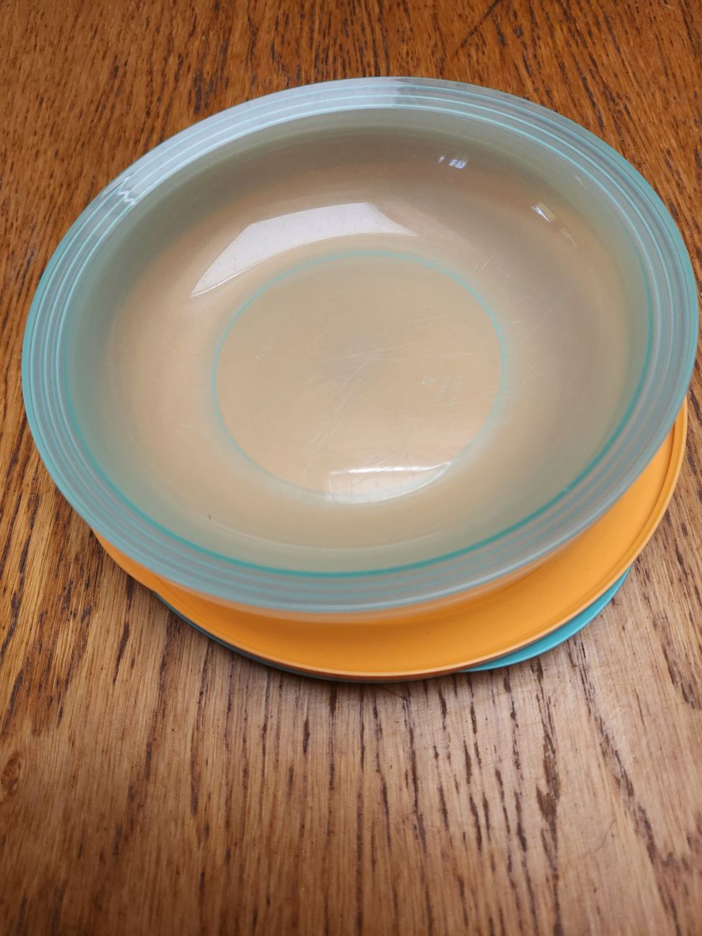 Tupperware Recipients et similaires: 2 Tupperware Picknick Teller mit Deckel dicht 700ml – D'occasion à Gstaad par Meiel2020 1