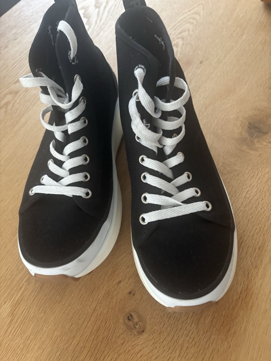 Scarpe da donna: Sneaker Gr.41 Pepe Jeans – Usato da Zug venduto da Biki72
